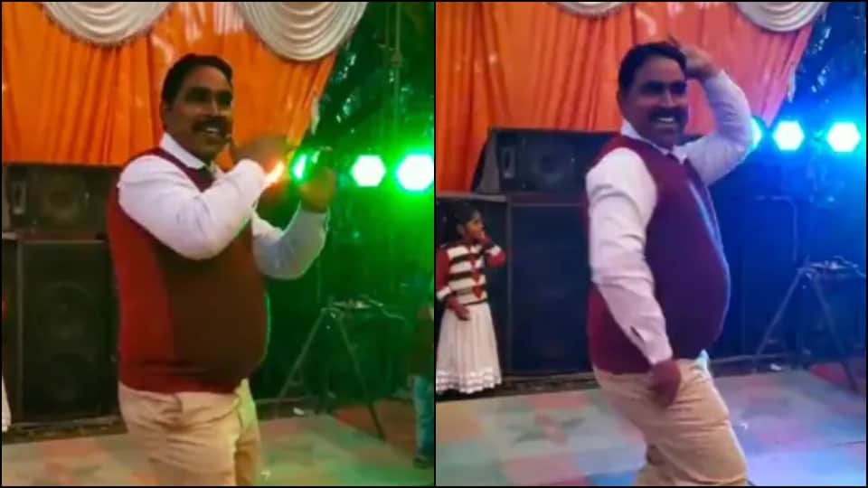 man Awesome dance on Madhuri dixit song Sare ladko ki kardo shadi video viral social media