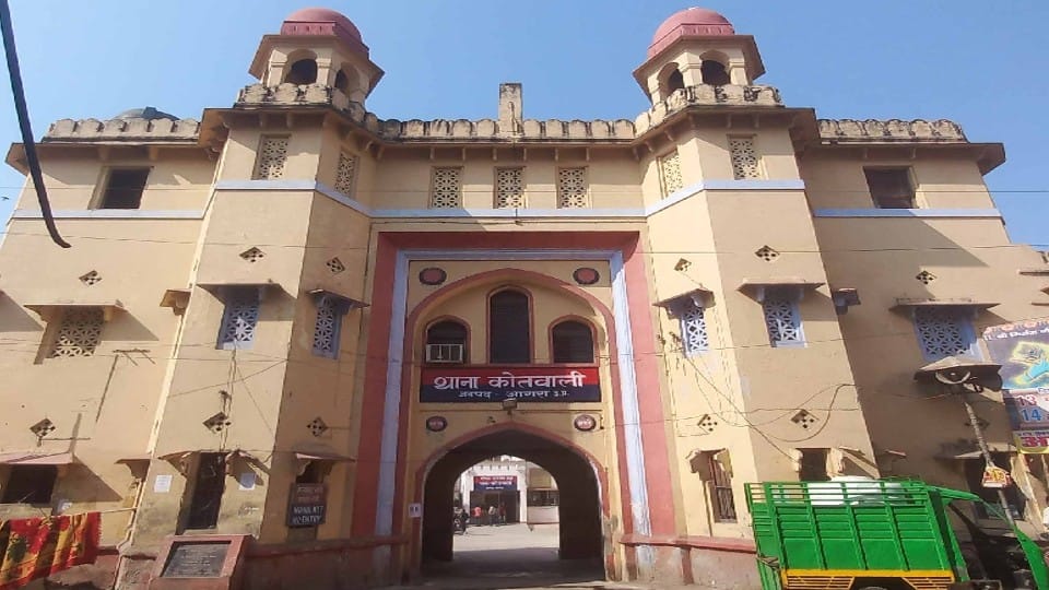 British ruler improved the policing of the Mughals made 31 police stations in Agra