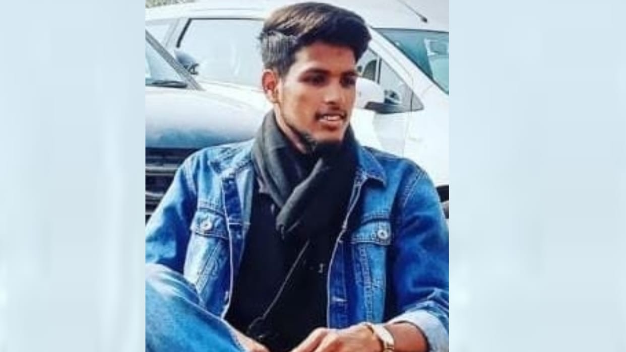 One died in a clash between students of two schools.