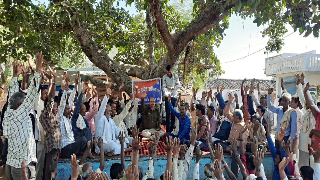 Villagers have decided to ban liquor in Damoh no one will make or sell liquor