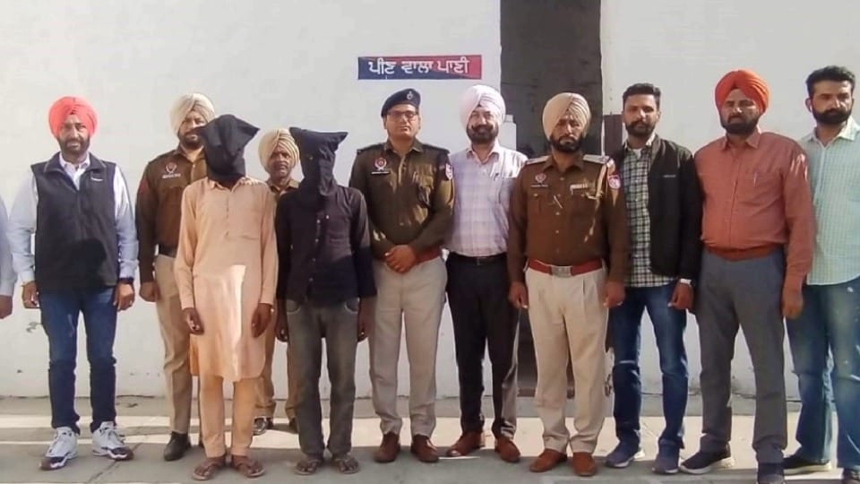 Police caught 360 kg of husk from two people