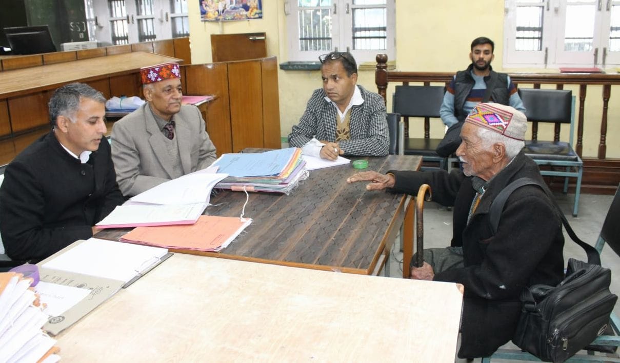 1640 cases settled in National Lok Adalat