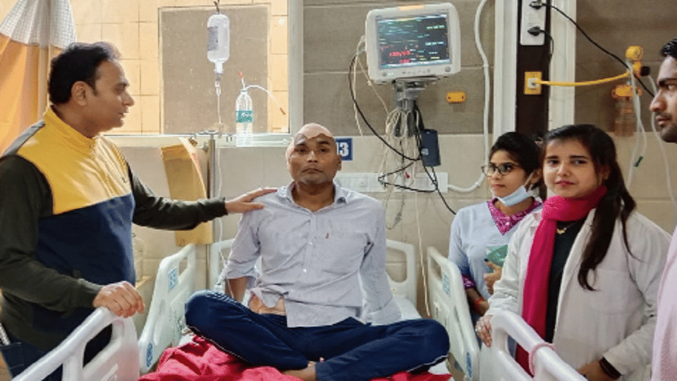 Doctor Successful Operation man Brain Under Ayushman Yojna In Firozabad