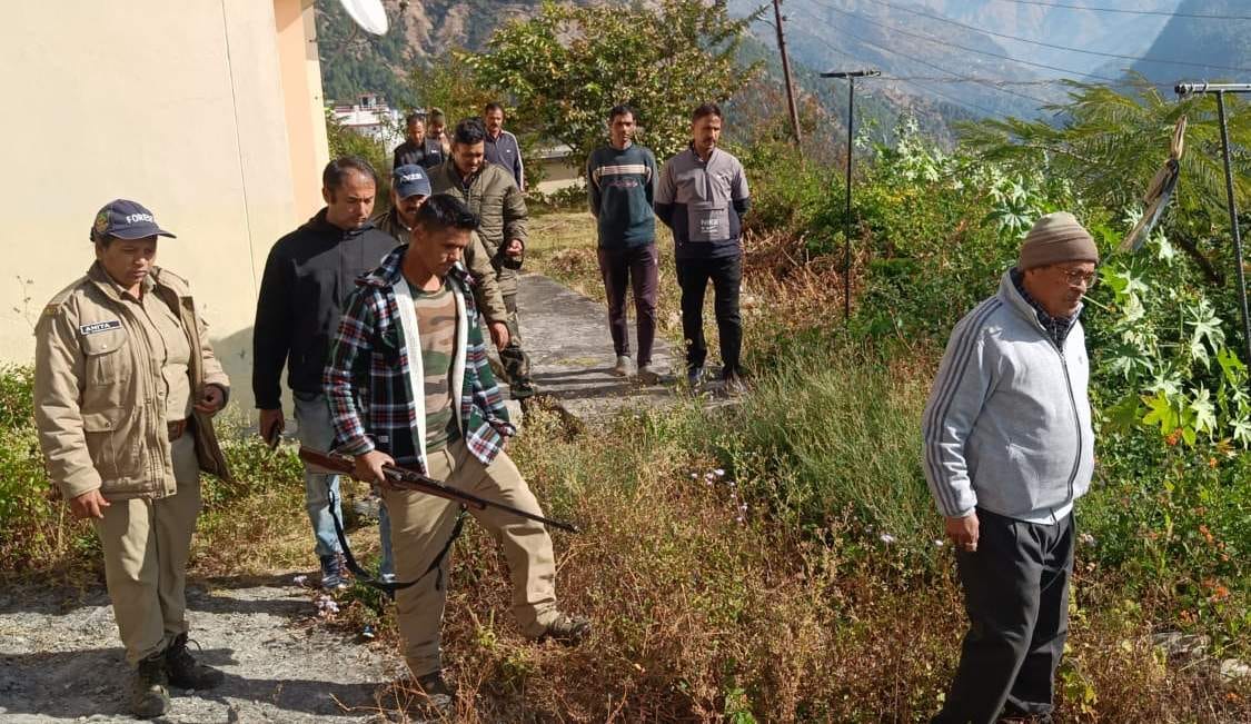 Guldar threatened in New Law College Colony