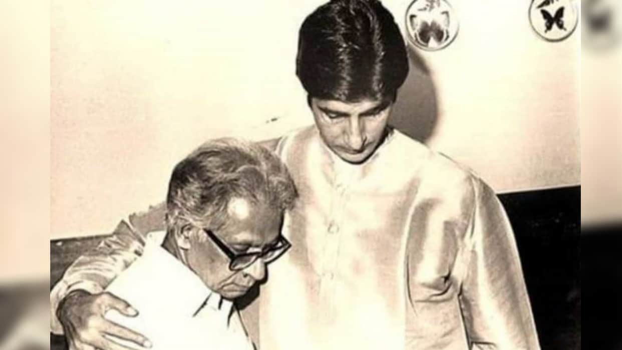 Harivansh Rai Bachchan Birthday when poet cried for his Son Amitabh Bachchan