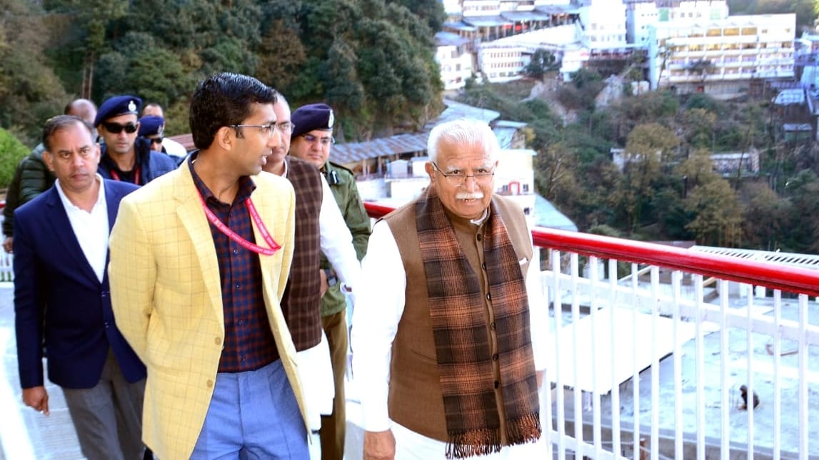 Haryana CM Manohar Lal Khattar arrives to pay obeisance at Mata Vaishno Devi Katra