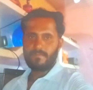 Hathras: A bike rider returning home from his in-laws' house died in a vehicle collision