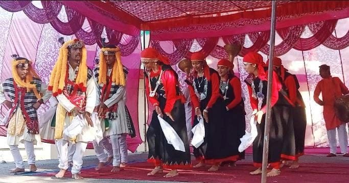 Gahar in folk dance, Fozal first in folk song