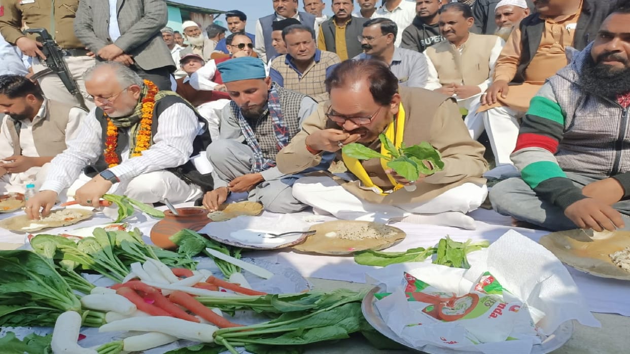 Mukhtar Abbas Naqvi addressed Khichdi Panchayat in Naugawan