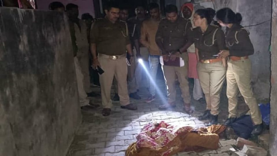 Two sisters and brother scorched in suspicious condition in Kushinagar