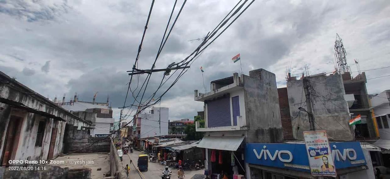 bad poles and wires bothering
