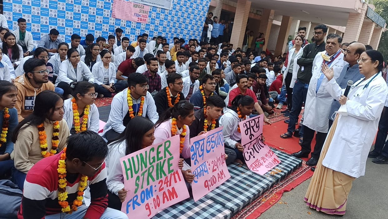 Health of three students deteriorated, new 12 students sat on hunger strike