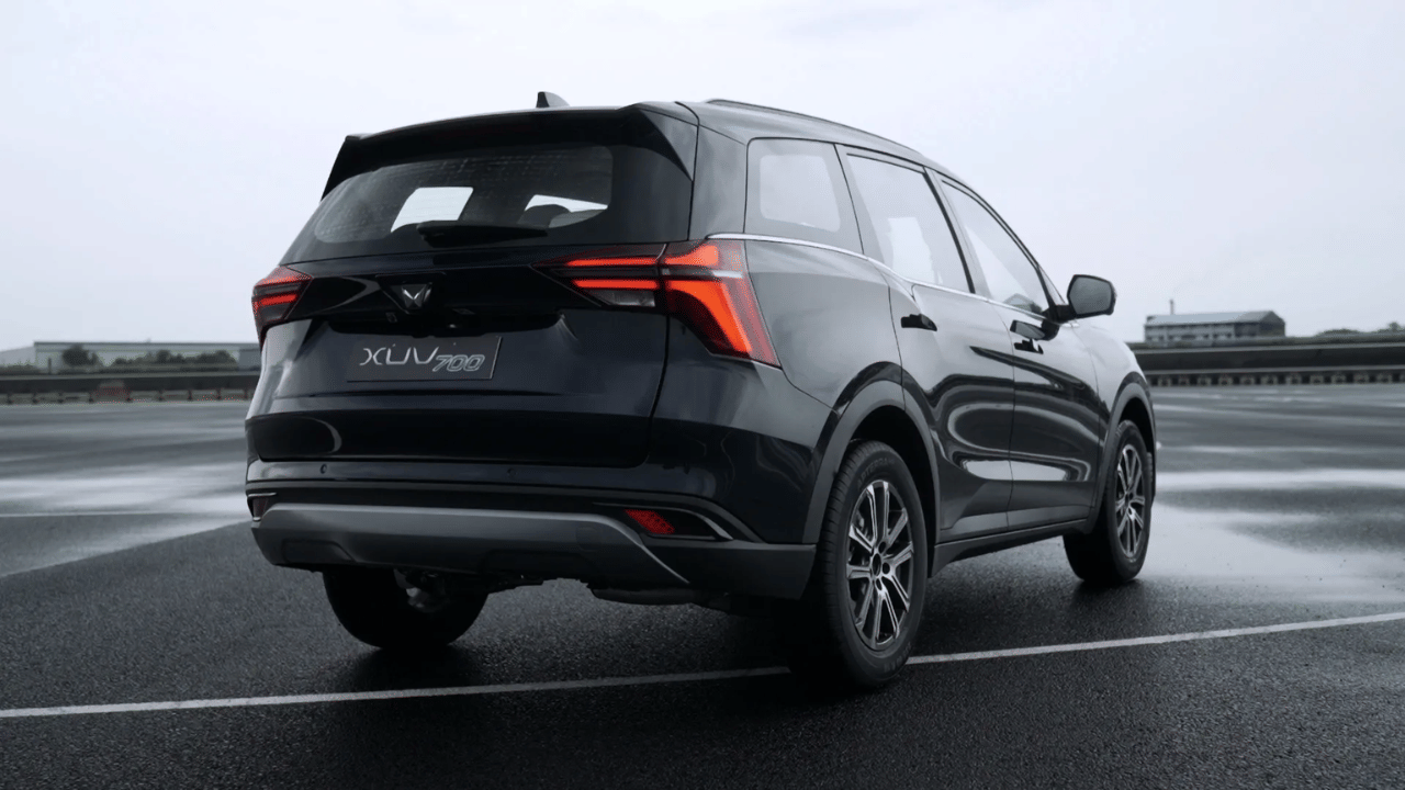 Mahindra again recalls XUV 700 over suspension noise issue