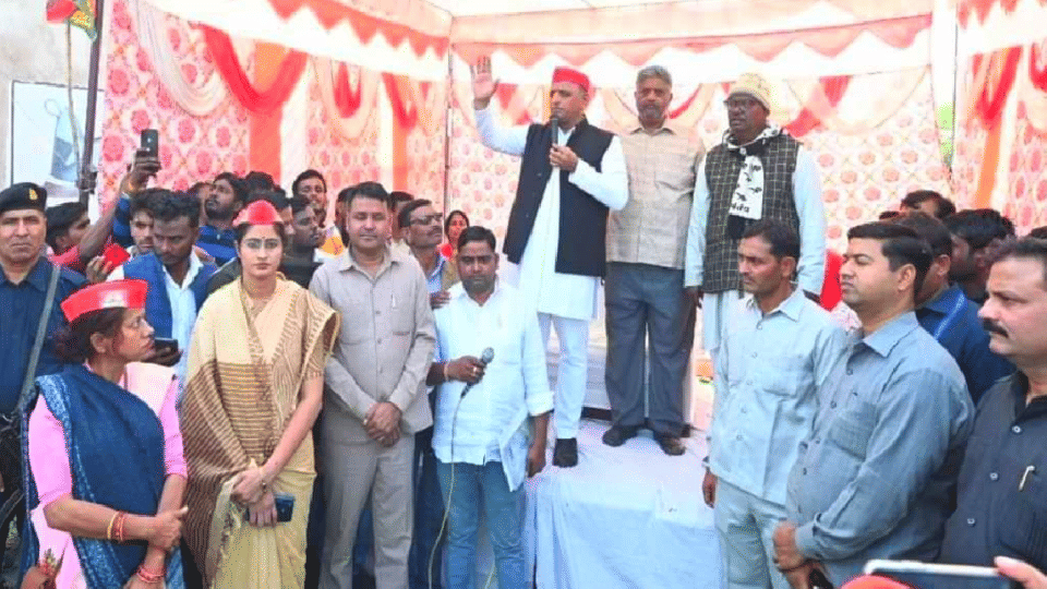 Akhilesh Yadav's allegation officers are seeking votes for BJP in Mainpuri