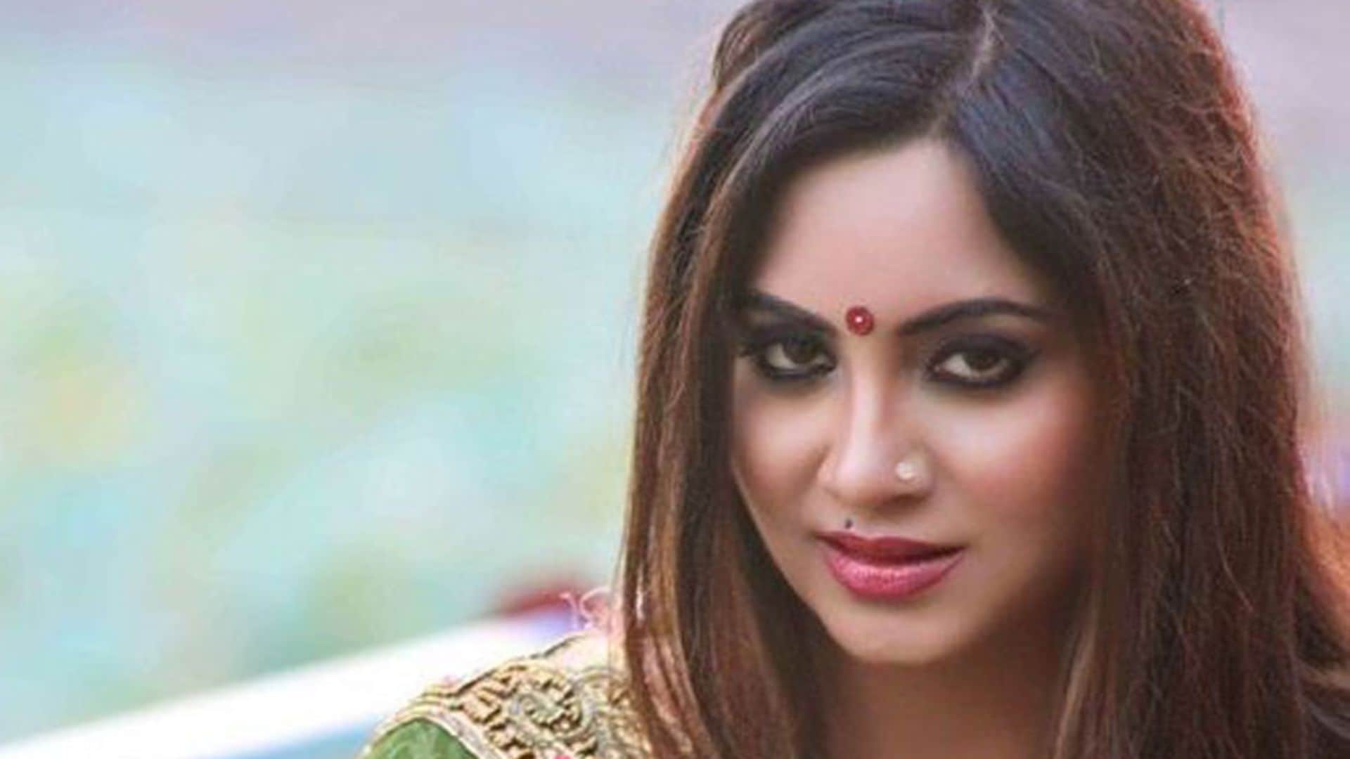 arshi khan birthday know about bigg boss contestant controversies from afridi to pakistan flag inked on body
