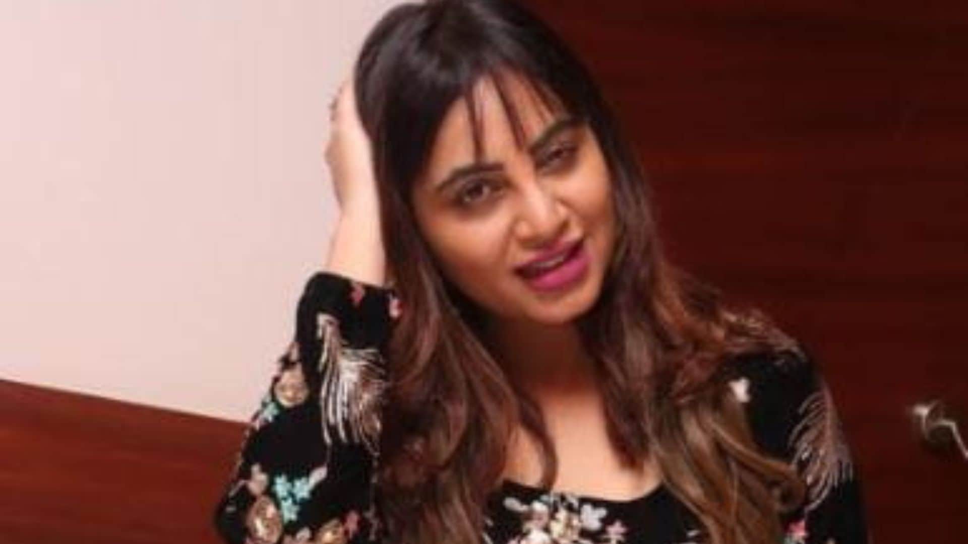 arshi khan birthday know about bigg boss contestant controversies from afridi to pakistan flag inked on body