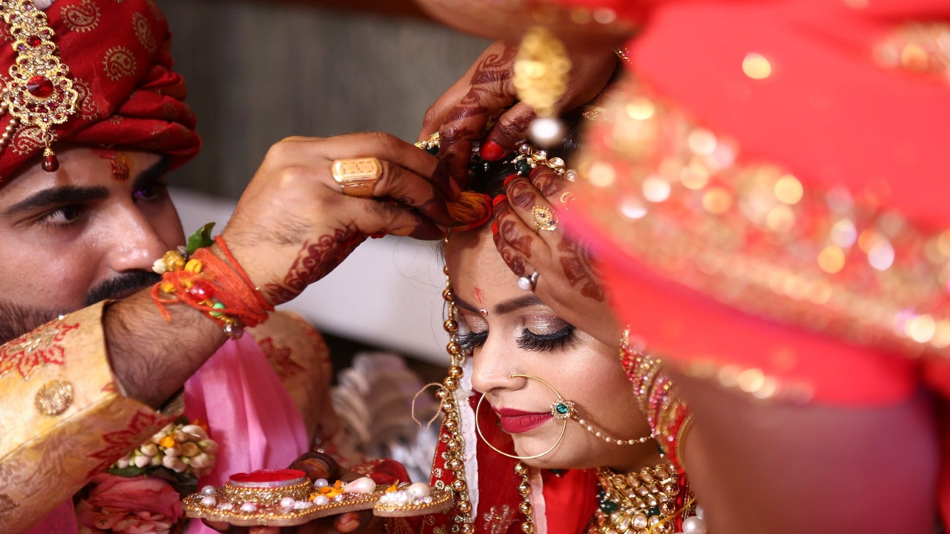 Inter-cast Marriage Scheme: Couples Get 2.50 Lakh Rs Benefits Know Eligibility Details