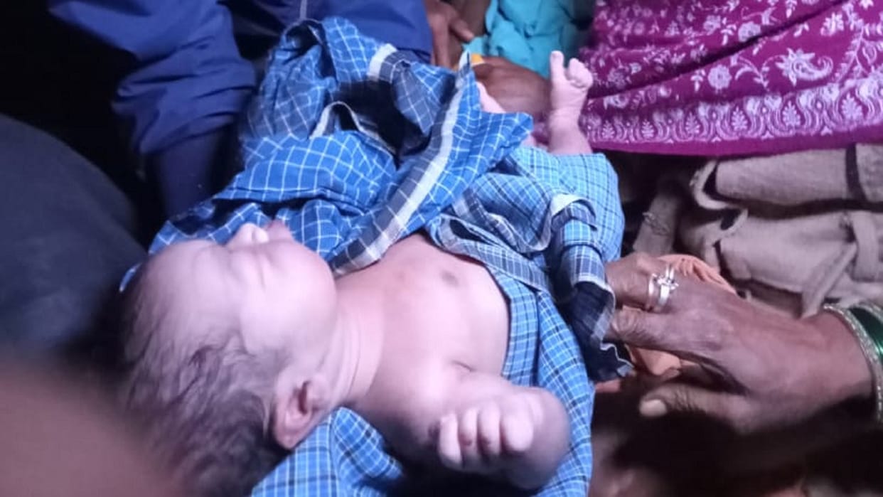 102 Ambulance Staff Got Woman Safe Delivery In Chhattisgarh