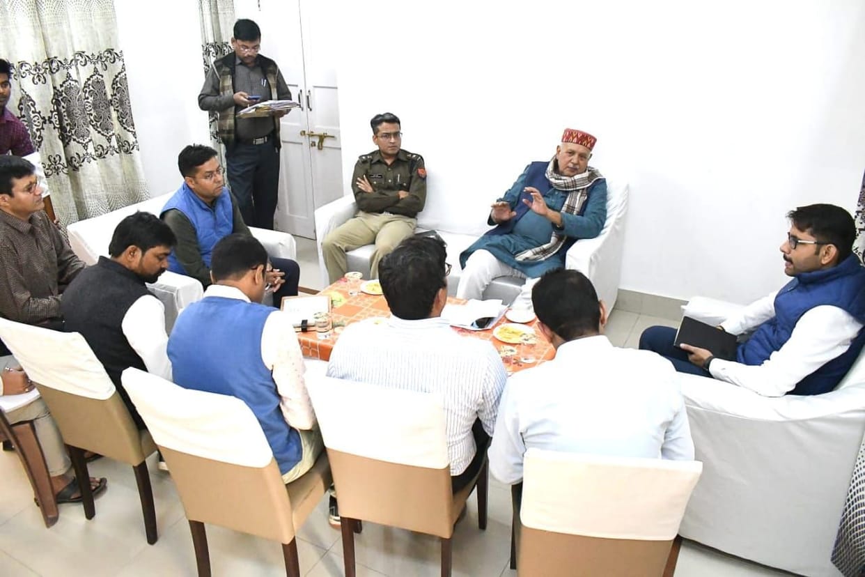 africulture minister taken meeting for fertilizer and seed