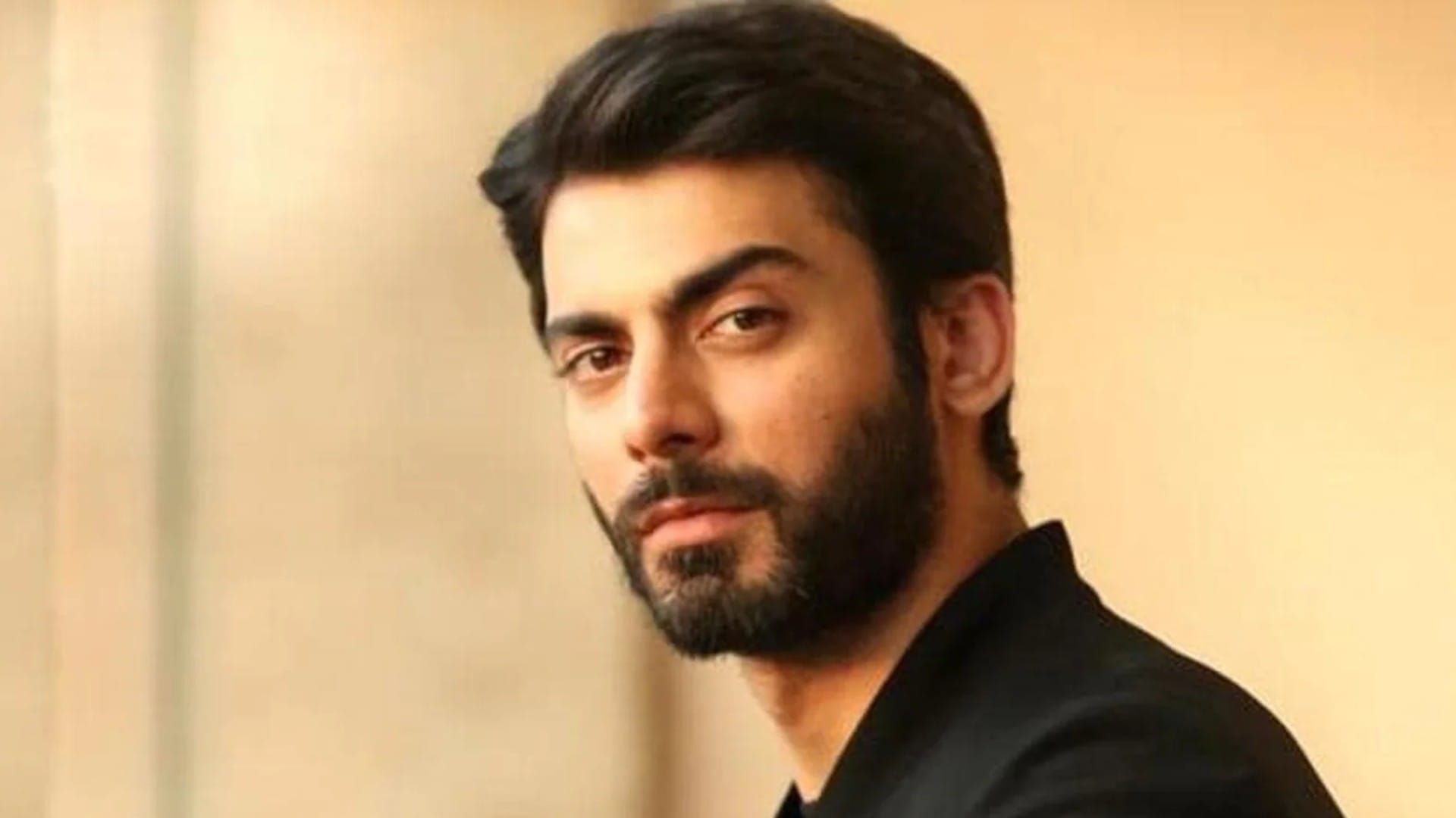 pakistani celebs got fame from bollywood Industry mahira khan saba qamar fawad khan ali zafar sajal ali