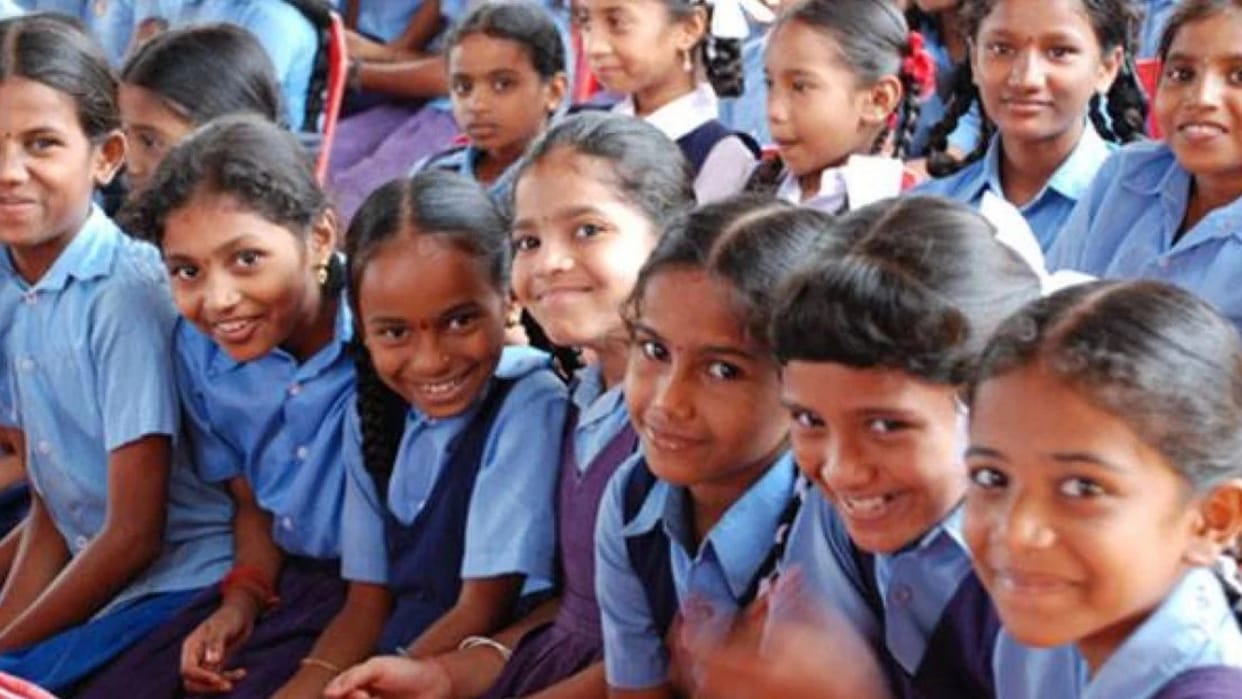 Rajasthan Government school children up to eighth will get free uniform and milk