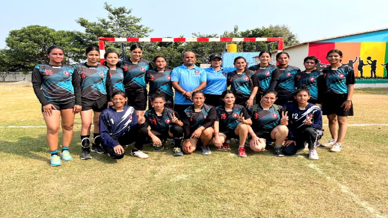 Himachal's daughters in pre quarter of National Handball Competition
