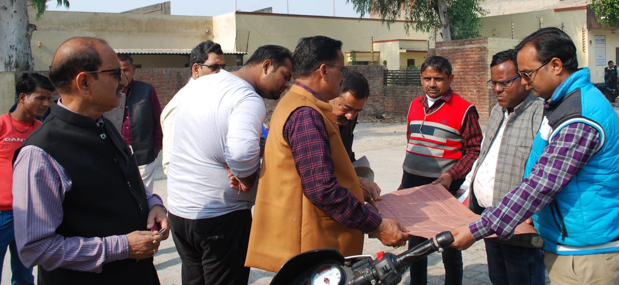 Hathras: Tehsil team reached on complaint of illegal occupation
