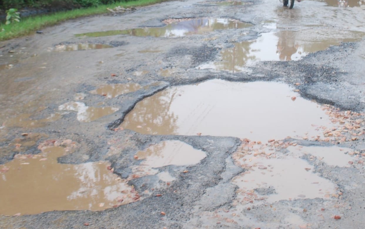 Hathras: The journey of difficulties will not end on dilapidated roads