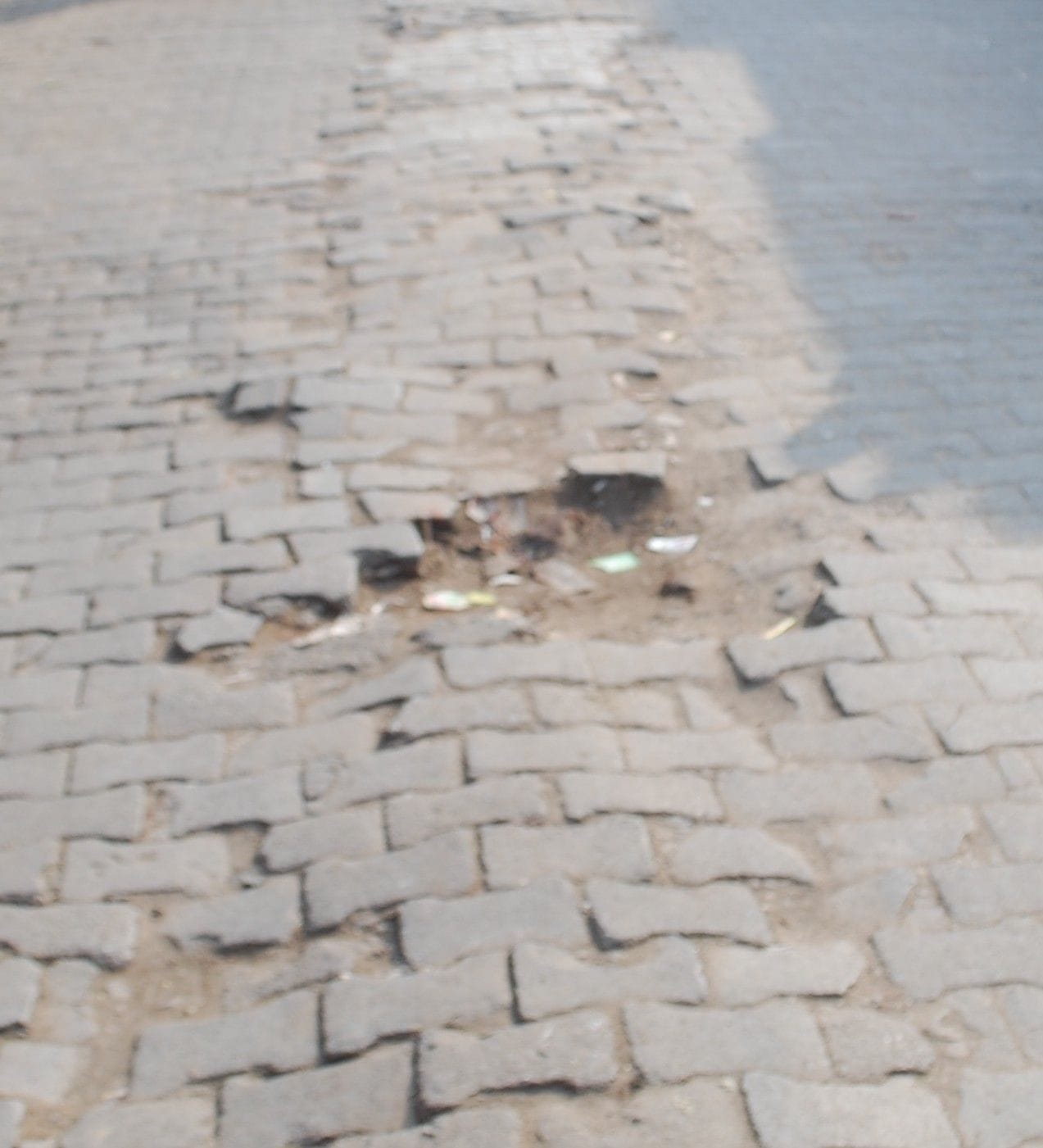 Hathras: Water crisis, bad roads, bad condition of Ward 26