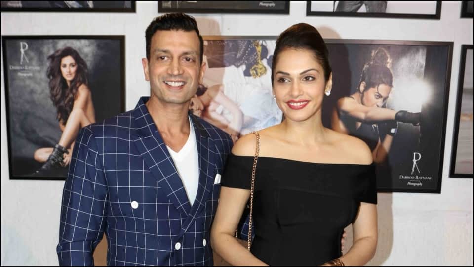 Isha Koppikar Timmy Narang wedding anniversary actress arrived with 20 girls on the first date know Love Story