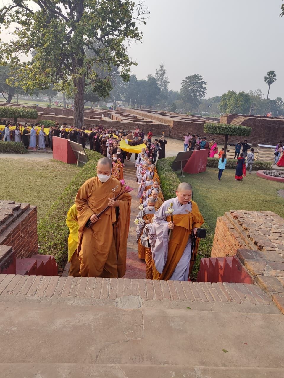 viatnami team offer prayer to lord budha