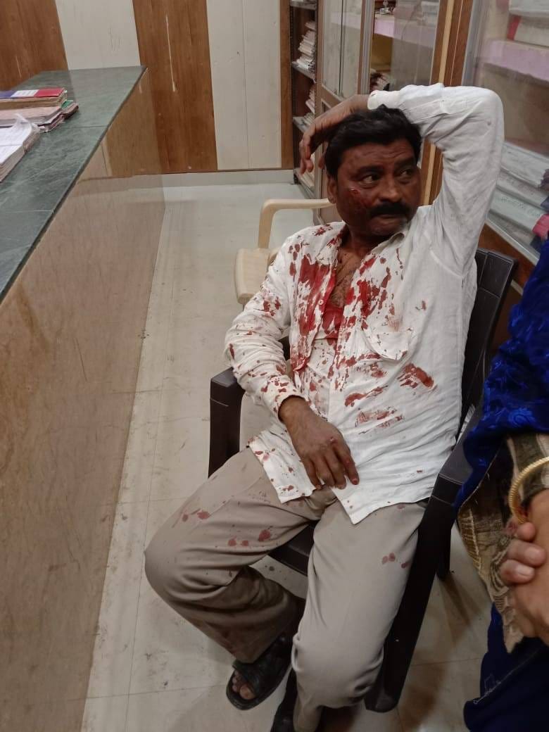 Panchayat secretary was beaten up and looted of gold chain