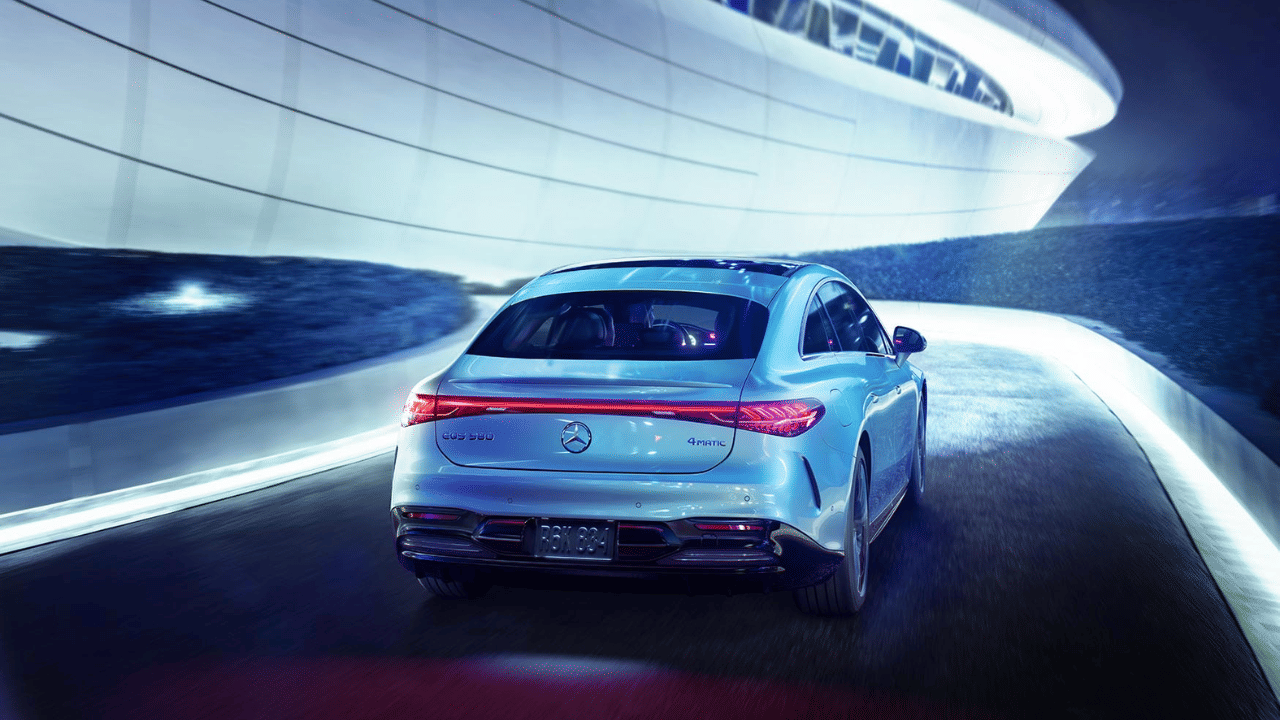 Mercedes benz introduced acceleration subscription fee for american car owners