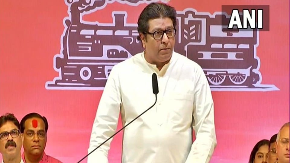 Raj Thackeray slams Rahul Gandhi over Savarkar remark said You idiot
