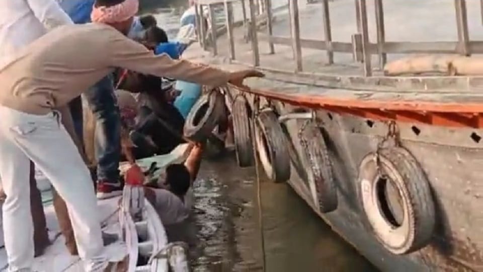 Case filed against the sailor for overturning the boat