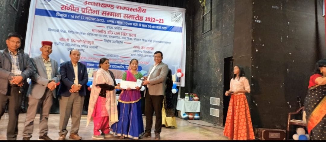 Tanishka Sharma won gold medal by securing first position in the state in classical dance.