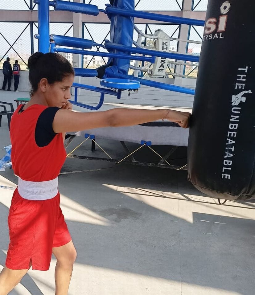 Boxing .