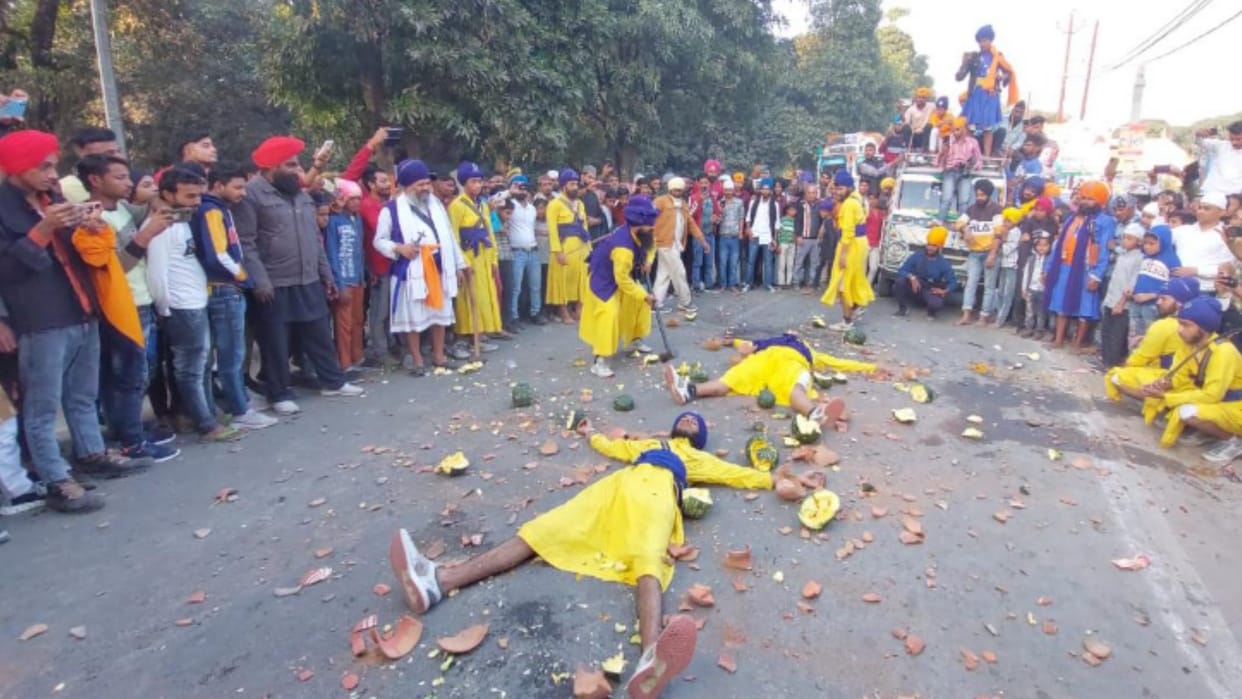 Saharanpur Prakash Parv of Guru Nanak Dev celebrated with pomp, performed with astonishing feats
