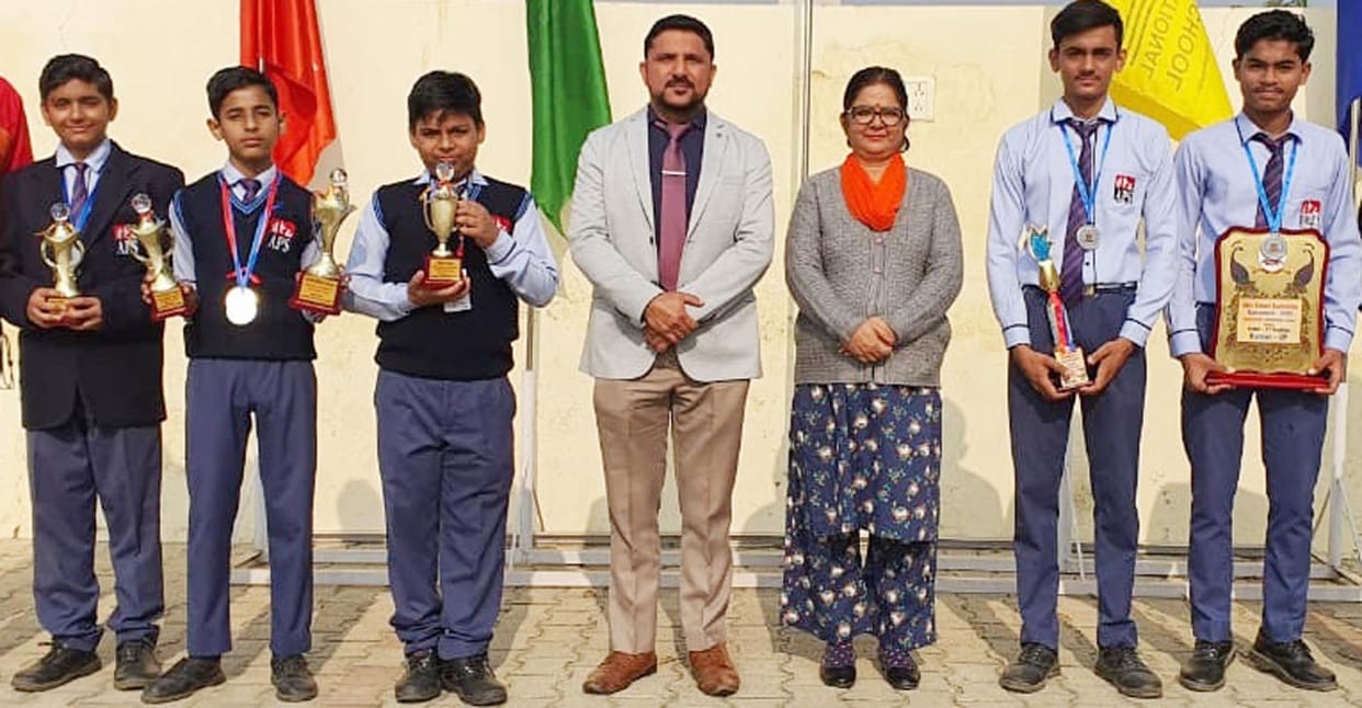 ,Badminton player awarded including gold medalist