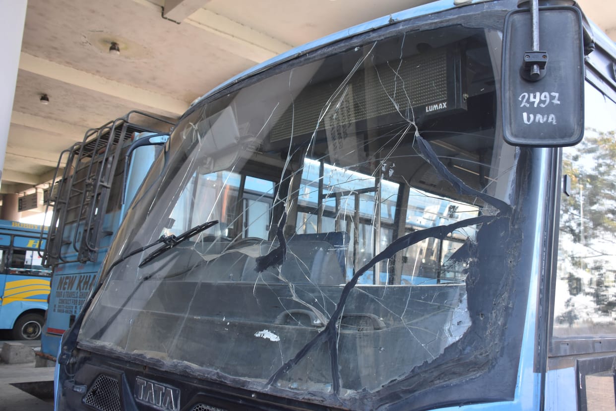 Una: People traveling in Khatara buses taking risks