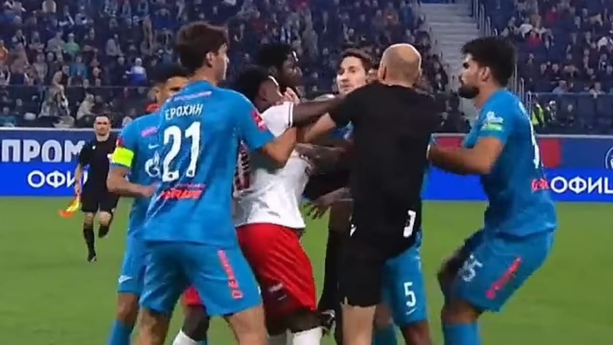 Six Players Given red card after fight between two teams in Z𝖾𝗇𝗂𝗍 vs 𝖲𝗉𝖺𝗋𝗍𝖺𝗄 Clash