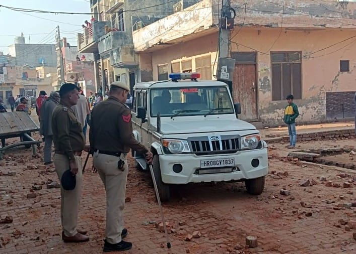 Kaithal Newsगांव सजूमा में फोर्स तैनात, 128 लोगों पर केस Force