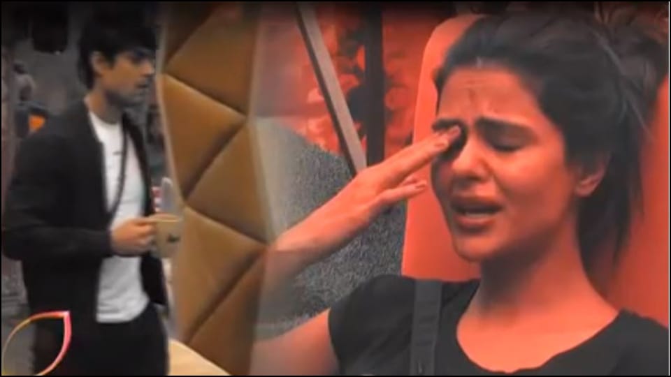 Bigg Boss 16 priyanka chahar choudhary break down in salman khan show after fight for ankit sharma