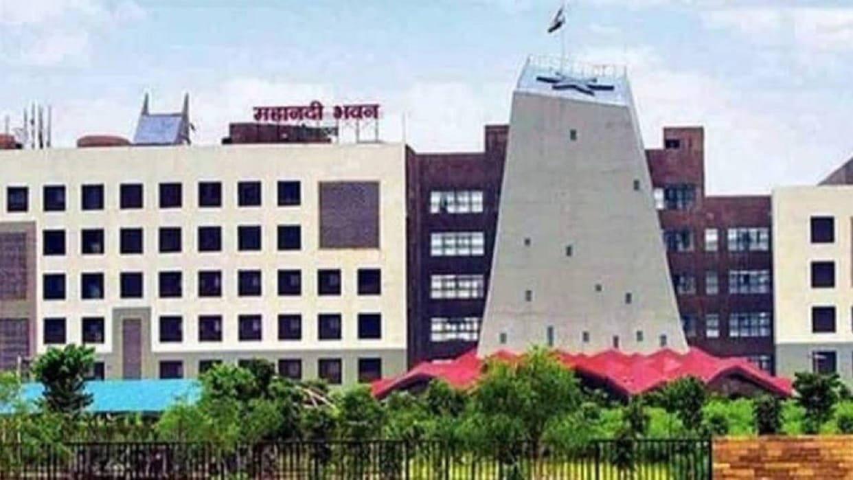 six ias and two ips officers transferred in chhattisgarh