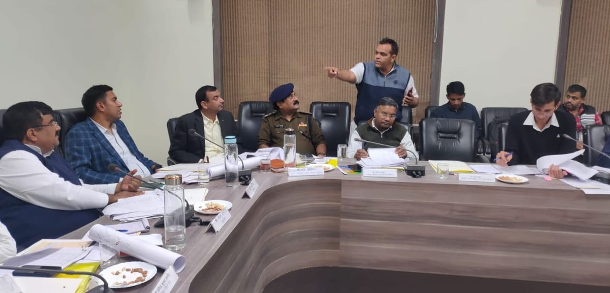 House meeting ruckus.... Councilor said - big criminals get respect in post-stations, we are not even asked to sit