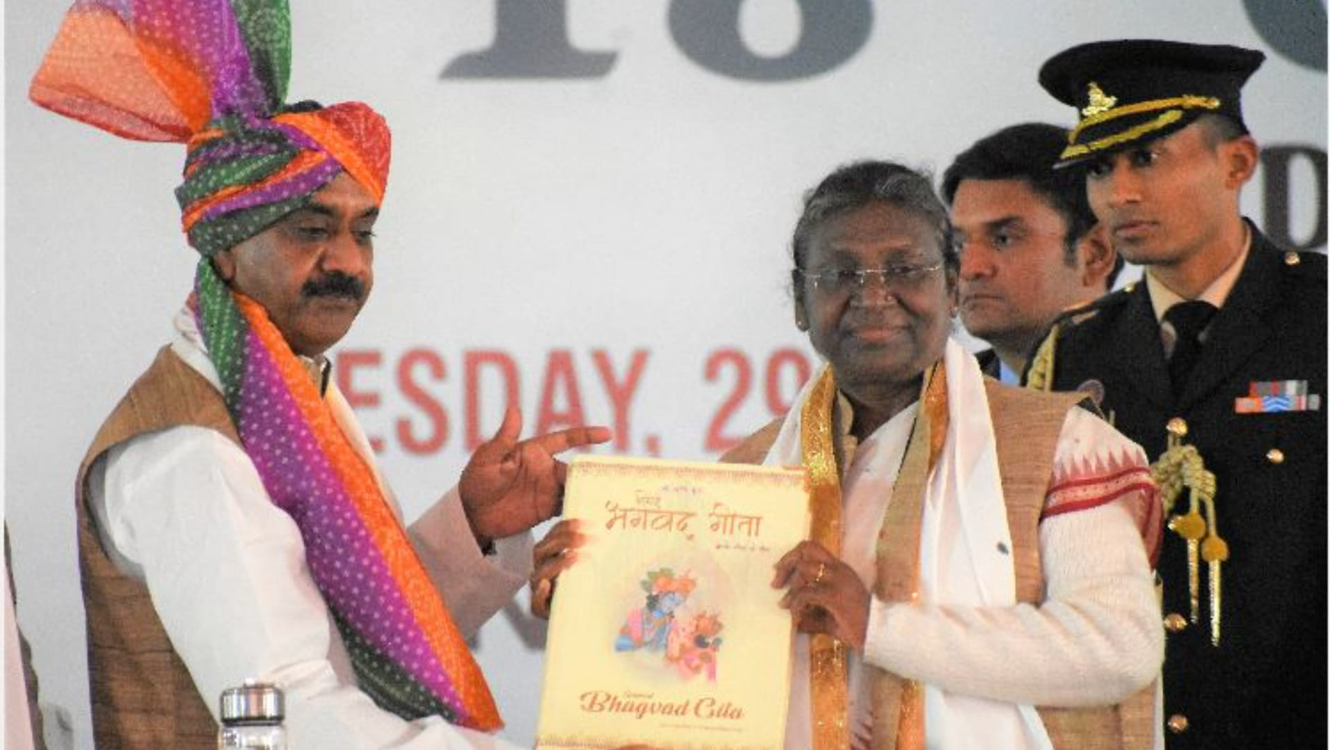 NIT students arrived in the traditional dress of Khadi Kurta Pajama to receive degree from the President