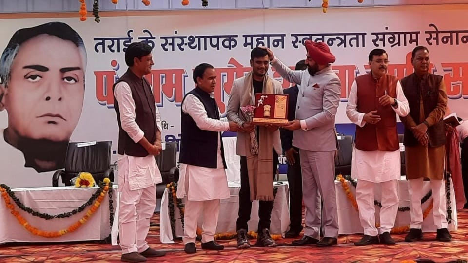 Rudrapur news: Lt Gen Gurmeet Singh Honored seven personalities including manoj sarkar