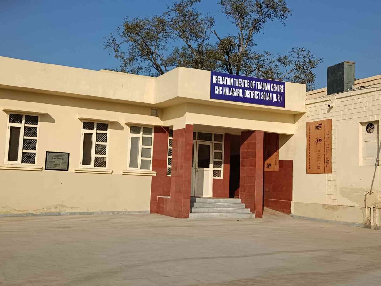 Trauma Center dedicated to the public without beds and equipment