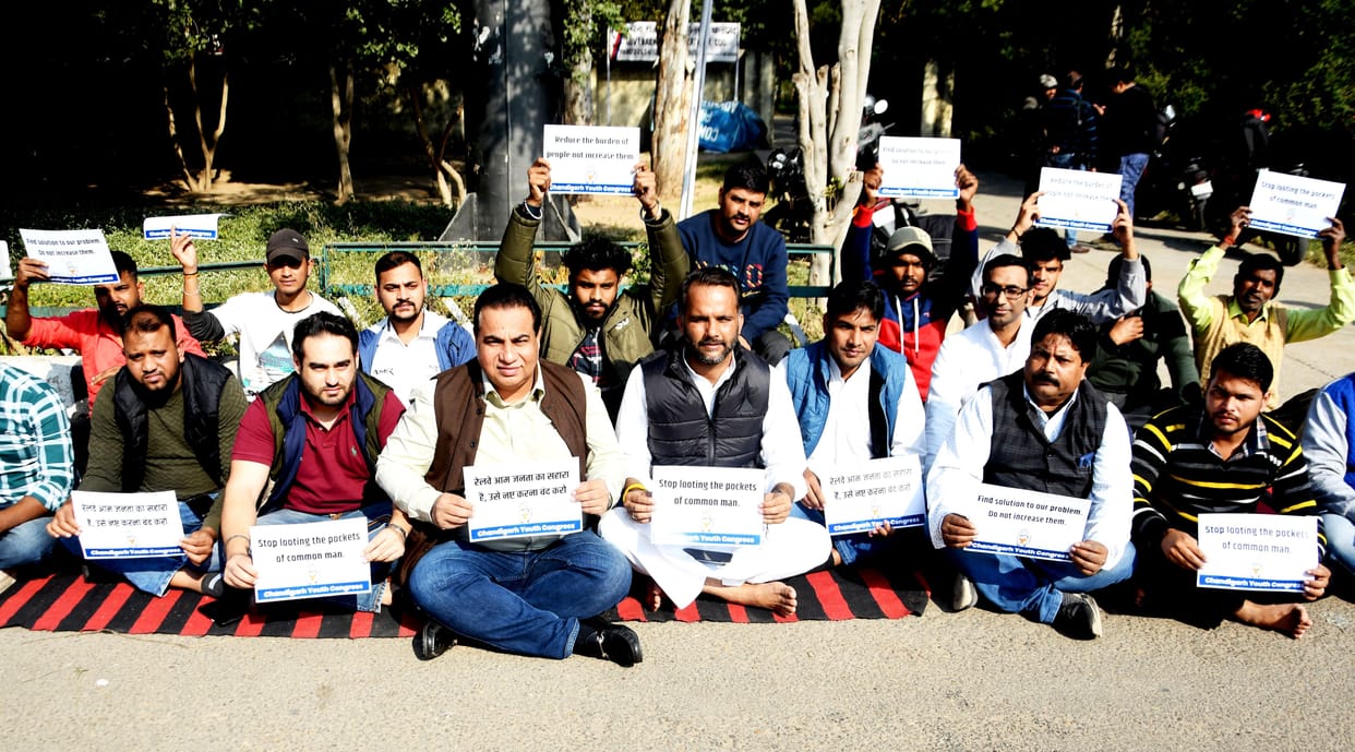 Congress stages dharna against charging entrance fees at Chandigarh railway station
