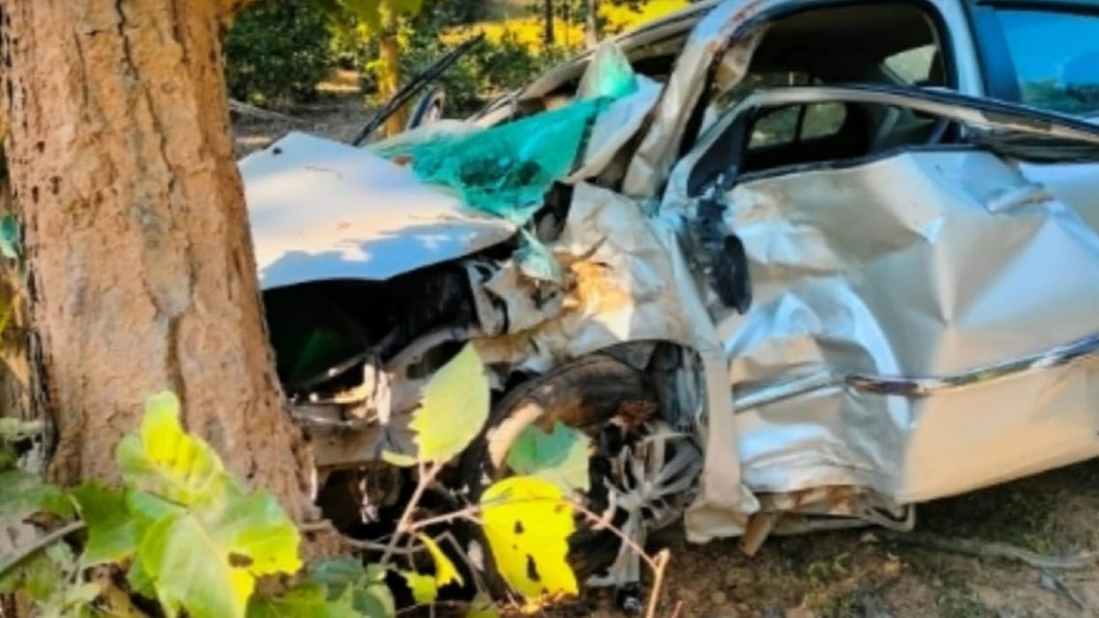 one killed, six injured in car and bike collision in chhattisgarh